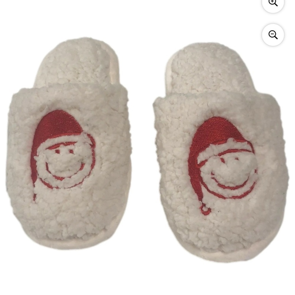 NWT Wondershop Kid’s Santa Smiley Scuff Slippers Size 9-10 Off White